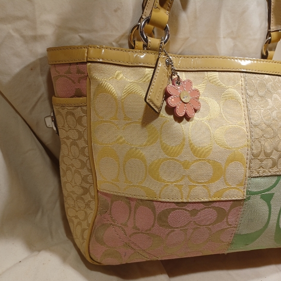 Coach patchwork tote - Picture 2 of 11